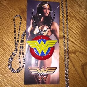Brand new DC Comics Wonder Woman necklace